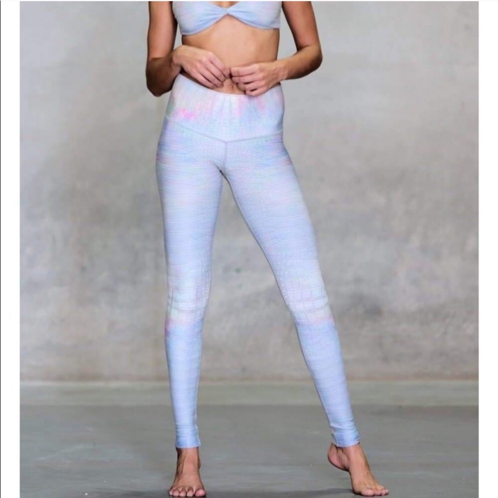 Niyama Sol Opal Croc/Snakeskin Barefoot Leggings